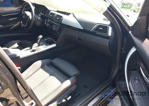 2018 BMW 330I xDrive z USA, uszkodzony, nr VIN WBA8D9G5XJNU67750